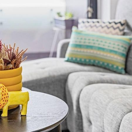 Four Bedroom Apartment With Facilities In Olympic Park Сідней Екстер'єр фото