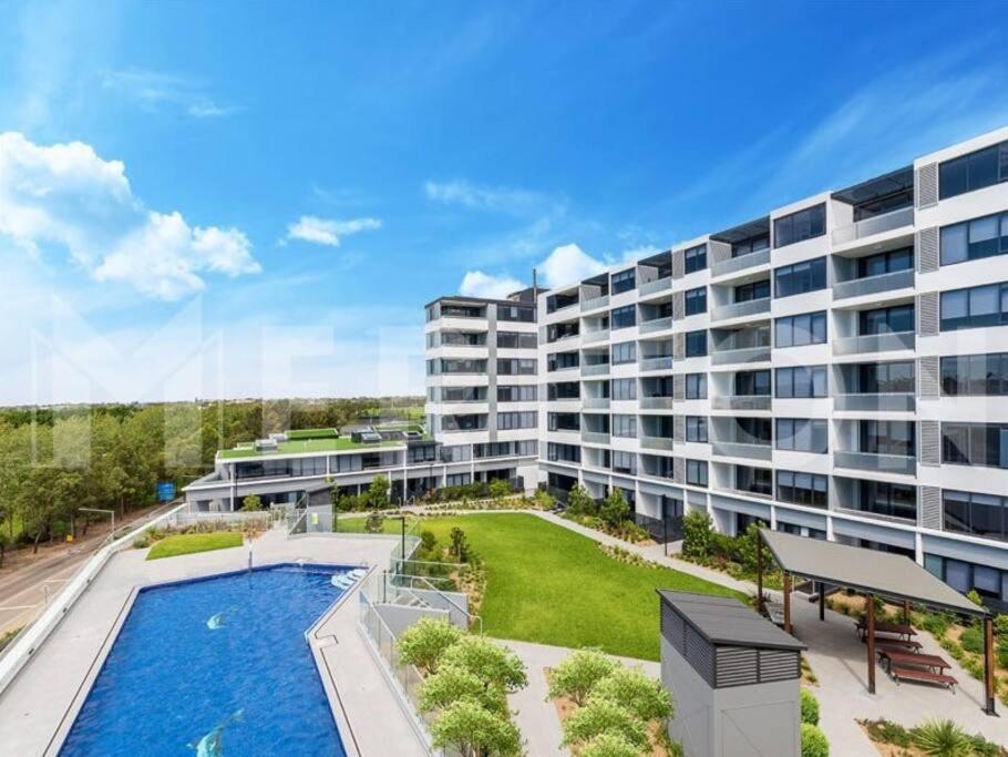 Four Bedroom Apartment With Facilities In Olympic Park Сідней Екстер'єр фото
